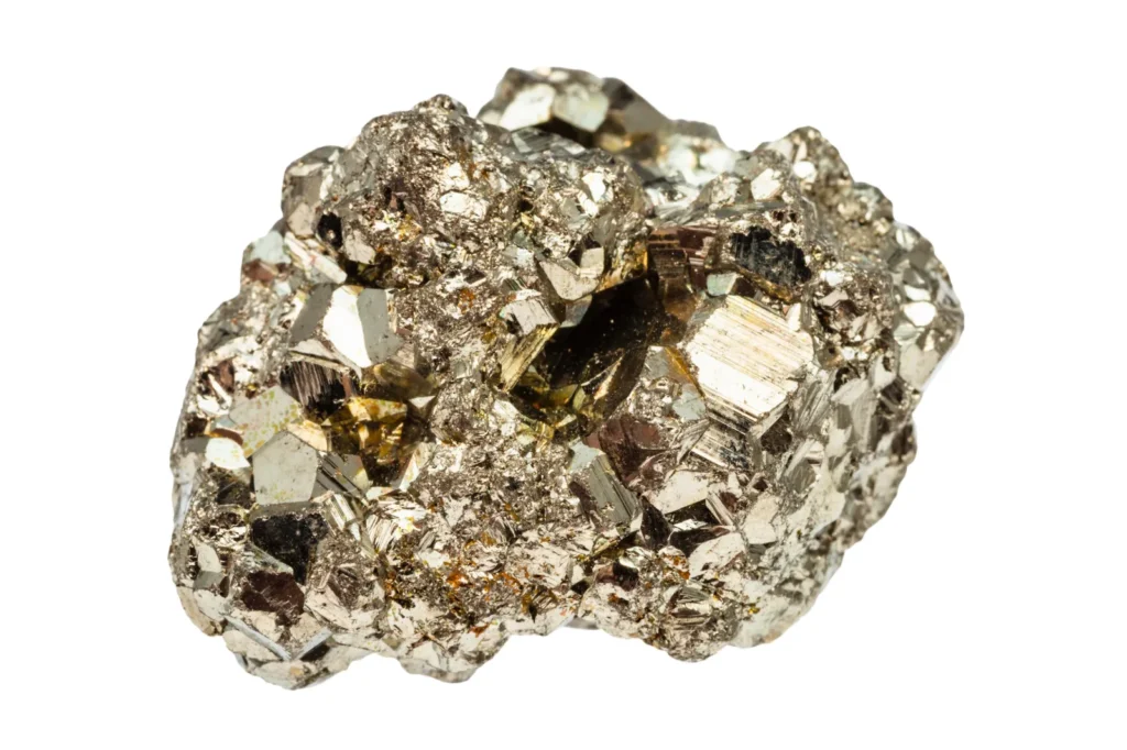 Morceau de pyrite à l’éclat doré, le minéral recherché lors d’un test de pyrite en laboratoire